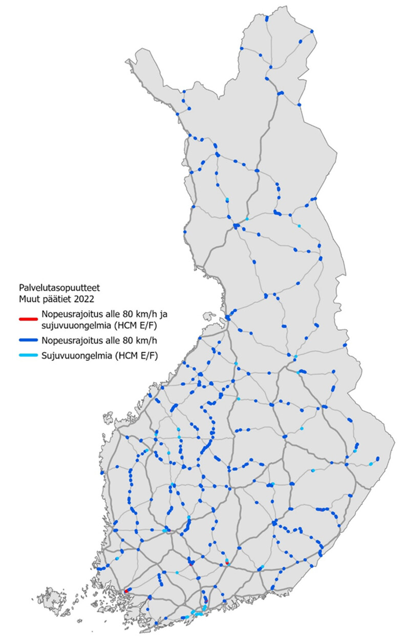 Suomen kartassa muu päätieverkko (8 000 km), joissa nopeusrajoitus alle 80 km/h ja sujuvuusongelmia vuonna 2022.